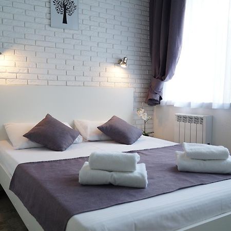 Skyhome Goloseevsky Kiev Exterior foto